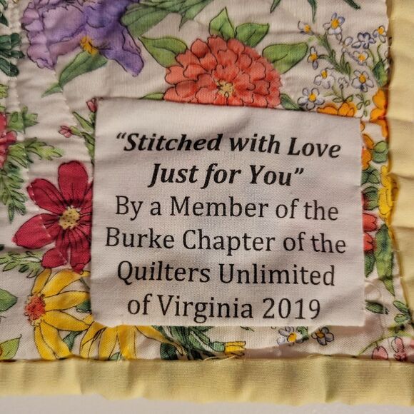 Handmade Patchwork Wall Hanging or Lap Quilt Easter Spring Pastel 35x26 - Picture 6 of 6